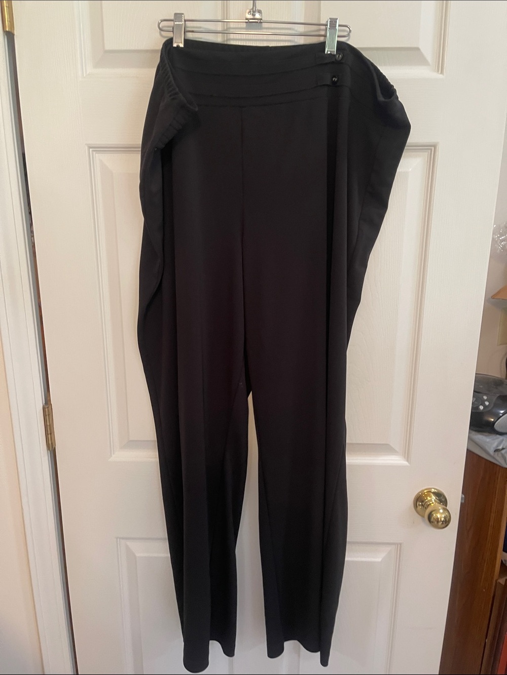 Cato Black High-Waist Straight Leg Pants. Size 22/24w